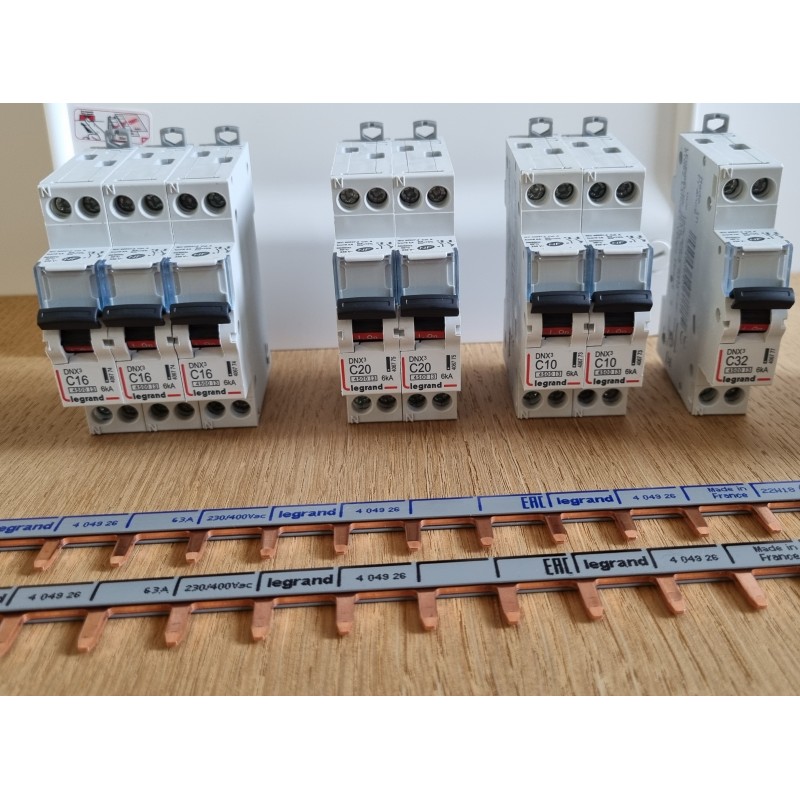 Coffret électrique pré-équipé - 2 rangées - 26 modules - 2 ID/8